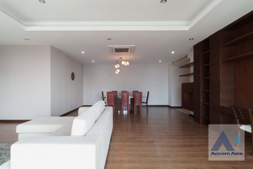 picture 🔼🔽 AccomA 📩 Warm wood-accented condo with full city view balcony (1521072) - 5/20