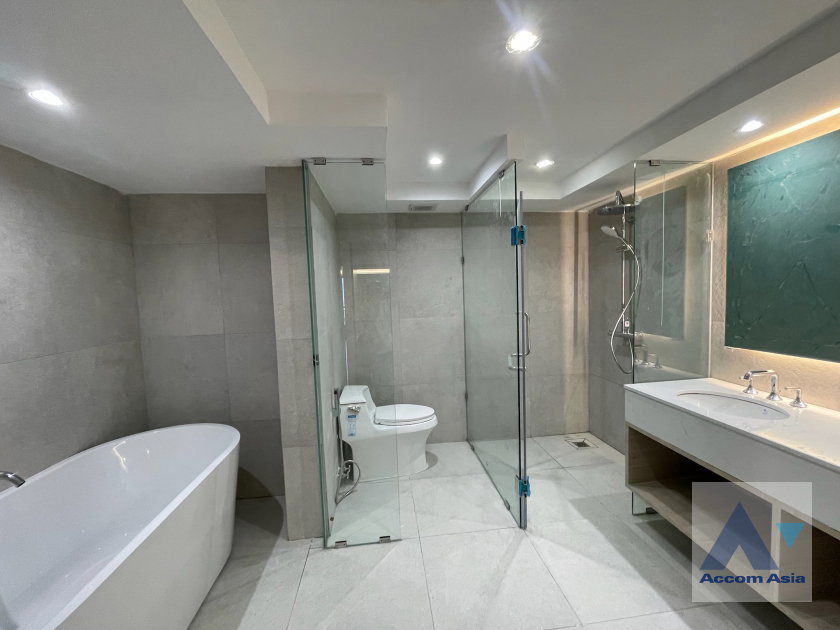 รูป 🔼🔽 AccomA 📩 Simple and airy condo with full-length windows in Sathorn (13002421) - รูปที่ 8/14