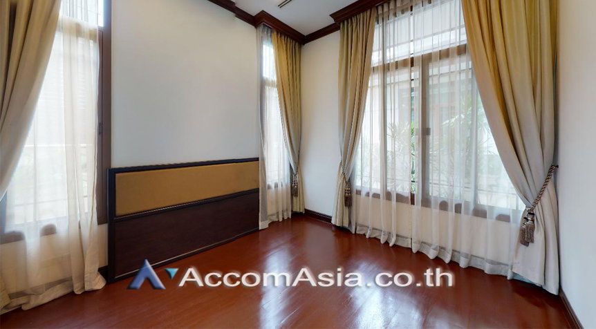 รูป 🔼🔽 AccomA 📩 Fully Furnished Luxury Home with Garden & Built-Ins (1811050) - รูปที่ 3/12