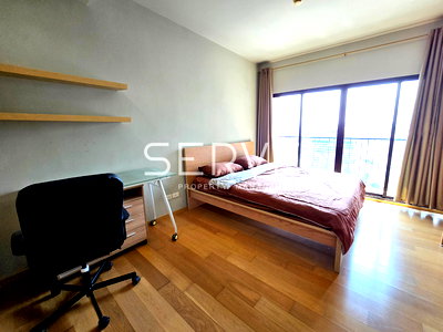 เช่าคอนโด จุฬาลงกรณ์มหาวิทยาลัย :  🔥18K- ห้องสตูดิโอ ไซส์ใหญ่ มีอ่างอาบน้ำ ห้องชั้นสูงสุด วิวดีมาก เฟอร์จัดเต็ม พร้อมอยู่ คอนโดทำเลดี ใกล้ BTS พญาไท  @ Noble Revent