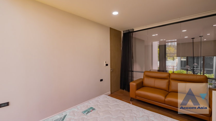 picture 🔼🔽 AccomA 📩 Pet friendly,Double High Ceiling,Corner Unit 4 BR House @Quarter 39 (AA27317) - 17/20