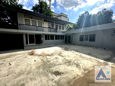 Houses for rent Soi Ekamai (Sukhumvit 63) : 🔼🔽 AccomA 📩 Home Office 2 BR House in Khlong Tan Nuea (AA44738)