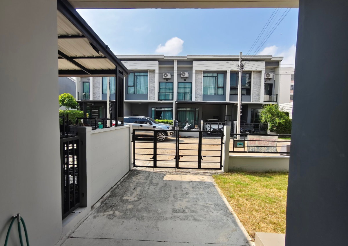 รูป 🏡 ทาวน์โฮม 2 ชั้น "แกรนด์พลีโน่ วัชรพล-สุขาภิบาล 5" เพียง 3.29 ล้าน เท่านั้น! - รูปที่ 11/32