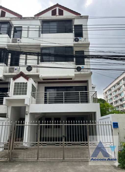 picture 🔼🔽 AccomA 📩 Home Office 4 BR Townhouse in  Lumphini (AA45112) - 1/13