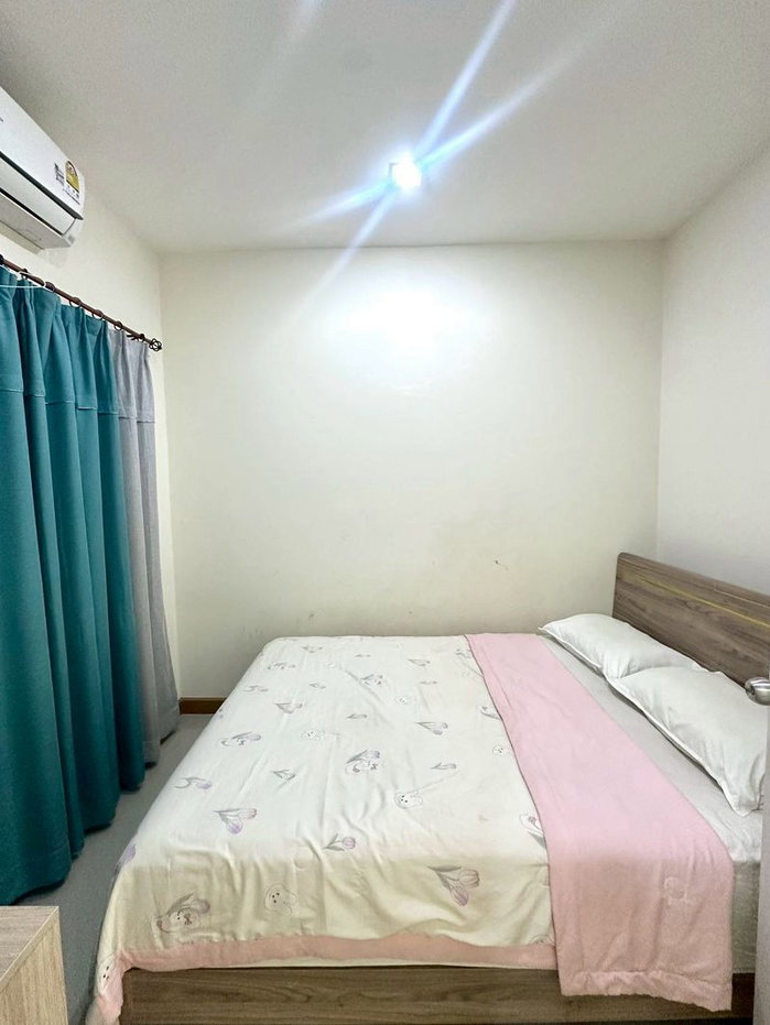 รูป 4 Bedroom Townhouse for Sale in East Pattaya - รูปที่ 11/19