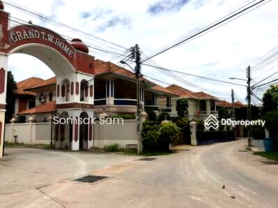 Land for sale Thappraya Road : Land for sale in Pattaya, total of 2 plots, Bang Lamung District, Chon
