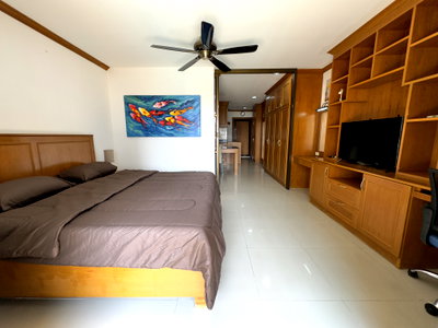 ขายคอนโด : 1 Bedroom Condo for Sale at Platinum Suites in Thepprasit Pattaya