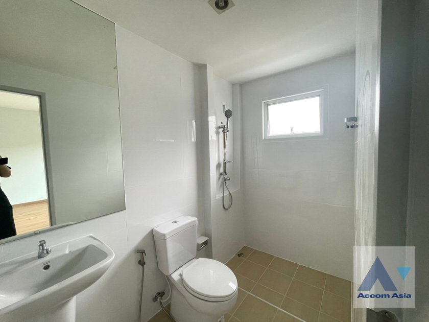รูป 🔼🔽 AccomA 📩  4 BR House in Chom Phon (AA35914) - รูปที่ 10/12
