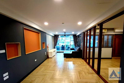 Townhouses for rent Bangkok : 🔼🔽 AccomA 📩 Pet friendly 3 BR Townhouse in  (AA35220)