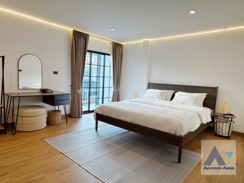picture 🔼🔽 AccomA 📩 Fully Furnished 3 BR Townhouse in Phra Khanong Tai (AA45901) - 8/11