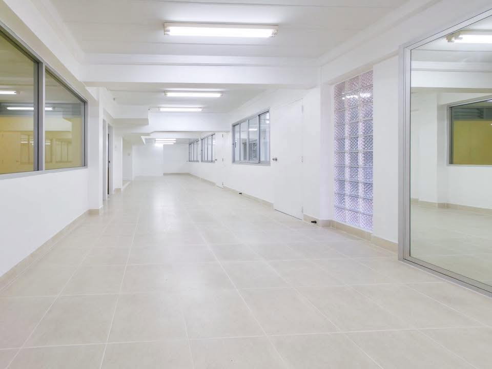 รูป 🏢 HF031 | ให้เช่าพื้นที่สำนักงาน (ชั้น 2) ทำเลใกล้ BTS พระโขนง 100 ตร.ม. ผู้เช่าสามารถรีโนเวทตกแต่งได้เต็มที่! - รูปที่ 7/8