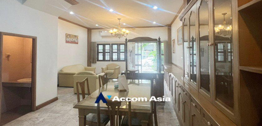 รูป 🔼🔽 AccomA 📩  Classic wood-themed home with full built-ins throughout, located in Phra Khanong (AA32424) - รูปที่ 3/20