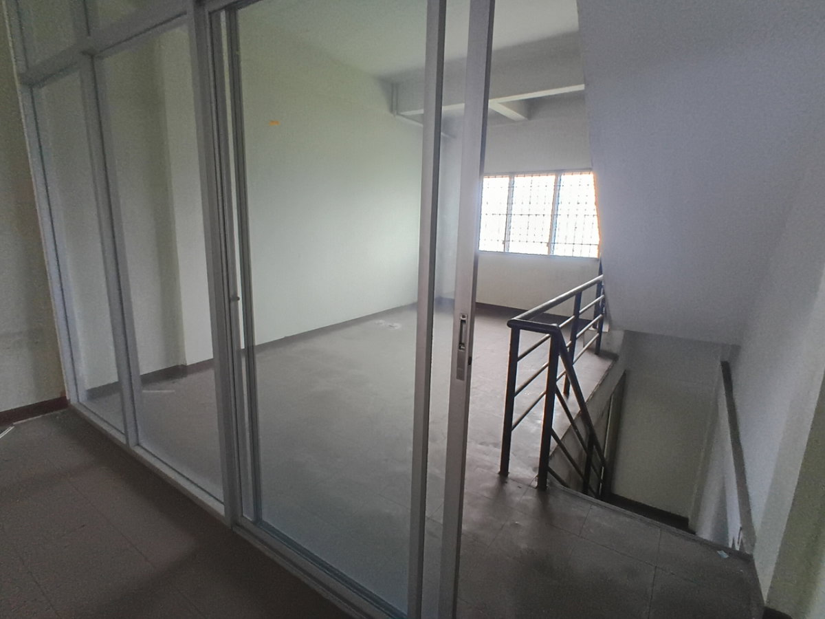 รูป ขายอาคารพาณิชย์ 3.5 ชั้น เนื้อที่ 19 ใกล้ฟู้ดแลนด์นวมินทร์ ซอยนวมินทร์ 101 แขวงคลองกุ่ม เขตบึงกุ่ม กรุงเทพฯ - รูปที่ 11/17