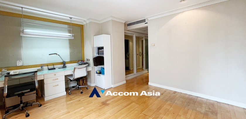 รูป 🔼🔽 AccomA 📩 Luxury condo for sale in Bangkok with spacious open-plan layout and classic built-in design - รูปที่ 13/20