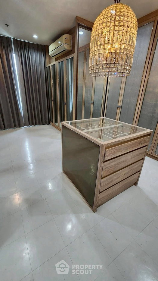 picture 2-BR Condo at Villa Asoke near MRT Phetchaburi (ID 2772057) - 3/10