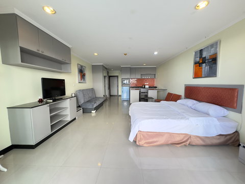 1 Bedroom Condo for Rent at Platinum Suites in Thepprasit Pattaya