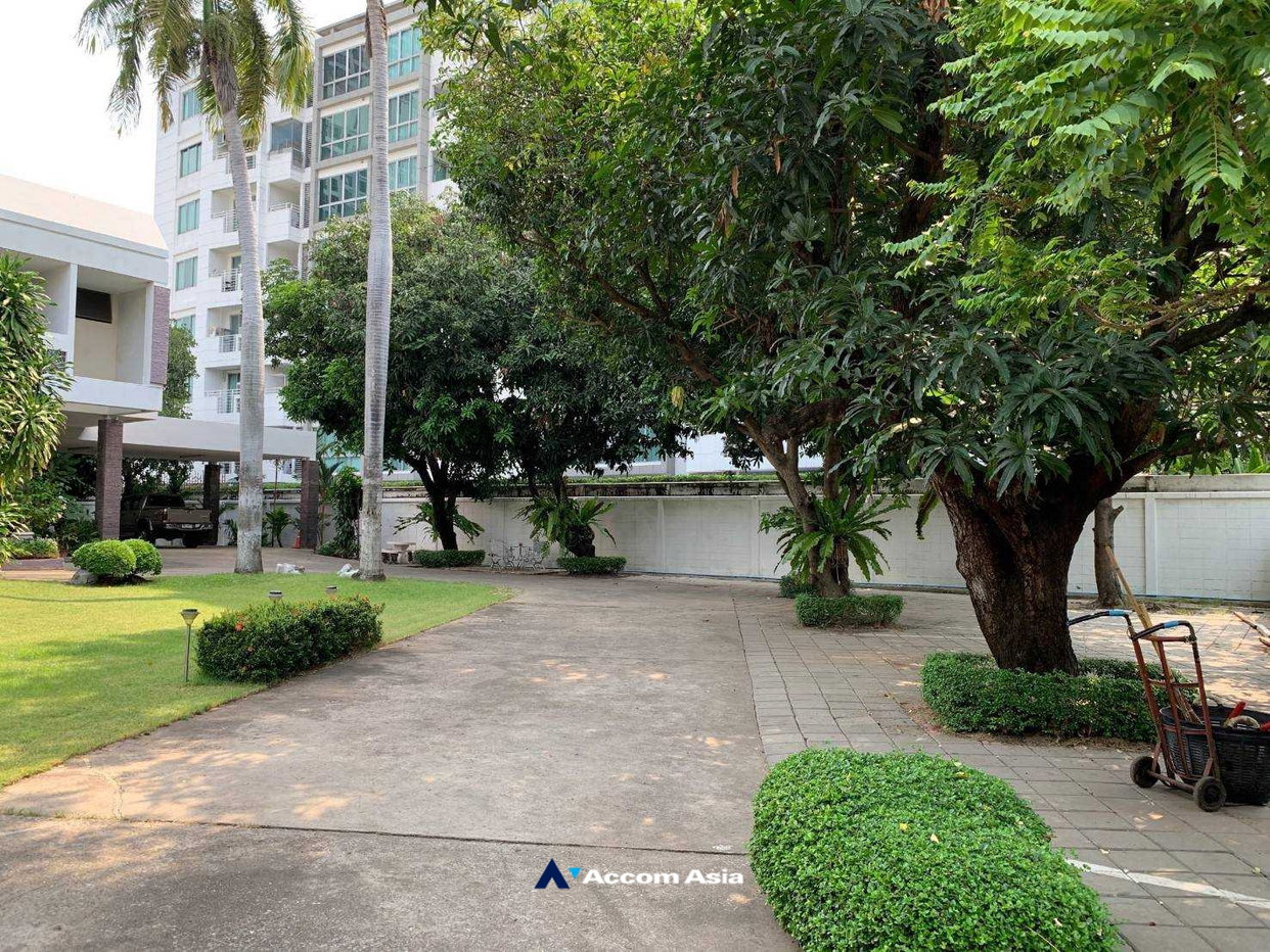 picture 🔼🔽 AccomA 📩 Spacious detached house with garden in Phaholyothin (AA33608) - 4/7