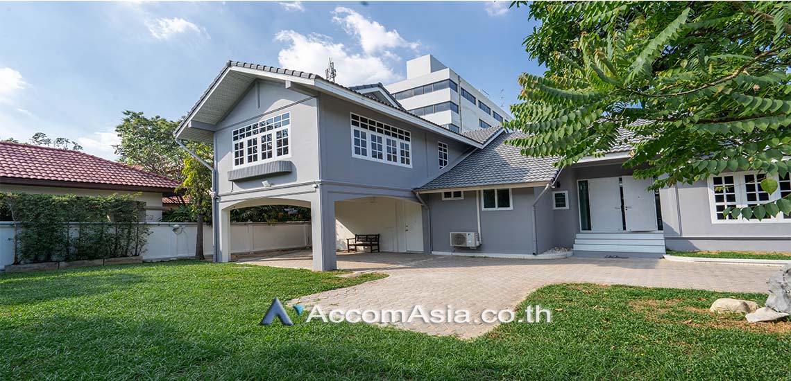 picture 🔼🔽 AccomA 📩 Private Swimming Pool,Garden 4 BR House in Phra Khanong Nuea (AA24957) - 1/19