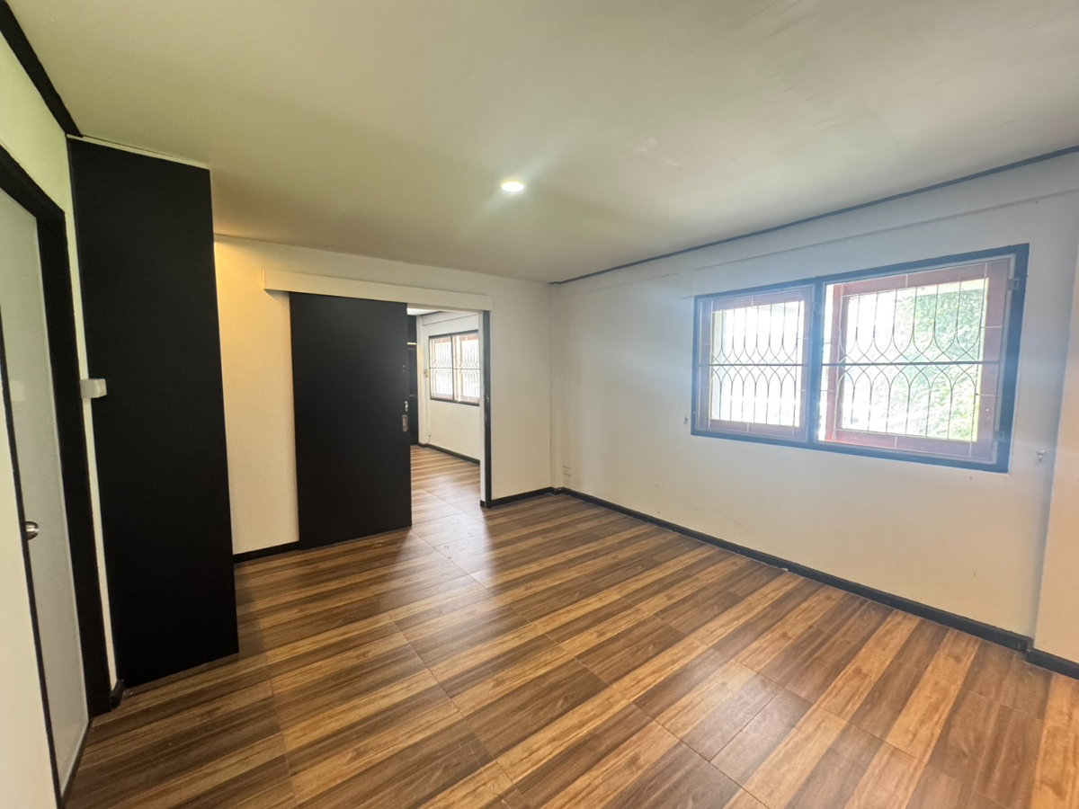 รูป (Owner Post) ขายบ้านเดี่ยว Airport link หัวหมาก  รีโนเวทใหม่ 83 วาหลังติดคลอง - รูปที่ 2/14