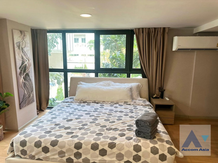 รูป 🔼🔽 AccomA 📩 Duplex Condo,Fully Furnished 2 BR Condominium @Walden Asoke (AA44974) - รูปที่ 11/13