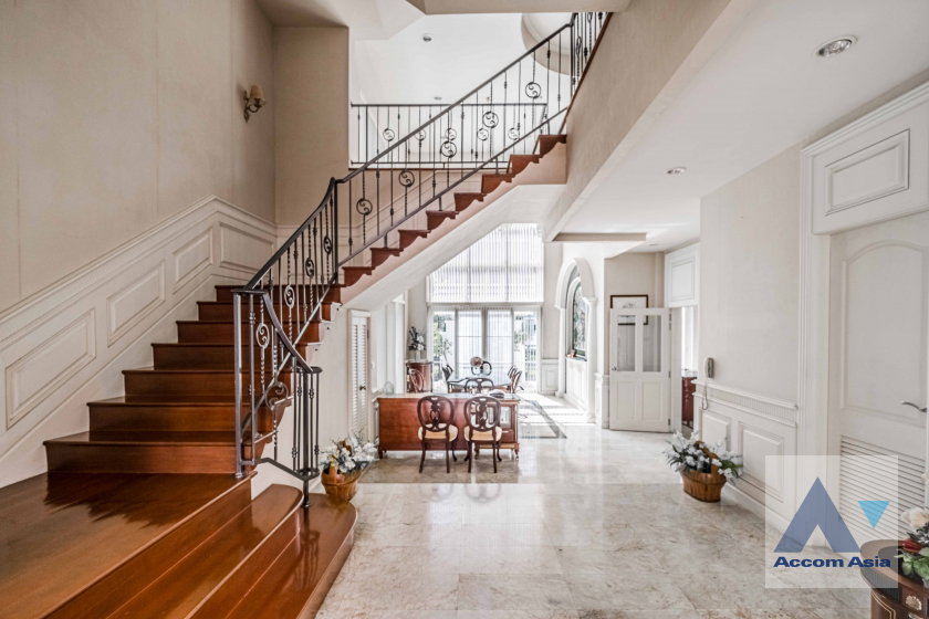 รูป 🔼🔽 AccomA 📩 Spacious 4-Bedroom Townhouse for Rent in Charming Riverside Compound (AA33524) - รูปที่ 3/20