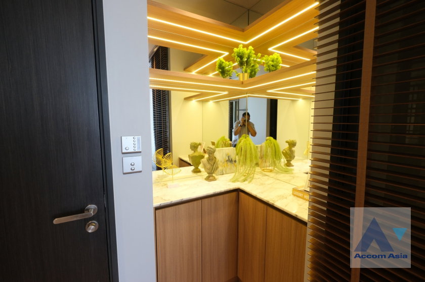 รูป 🔼🔽 AccomA 📩 Fully Furnished,Duplex Condo 2 BR Condominium @Beatniq Sukhumvit (AA40130) - รูปที่ 13/20