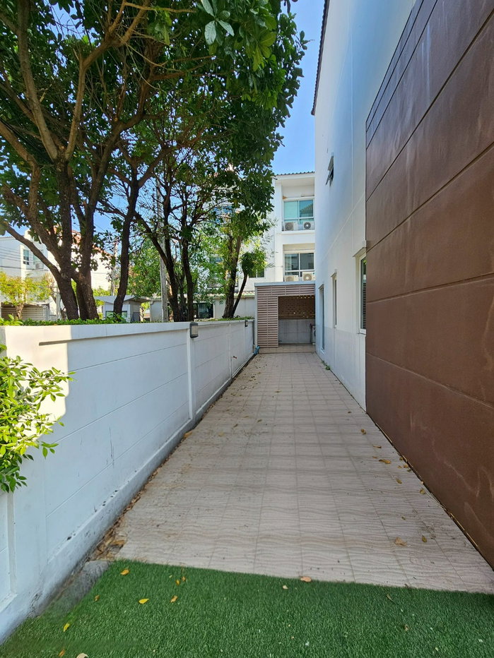 รูป HR3363ให้เช่าทาวน์โฮม 3 ชั้น "บ้านกลางเมือง เกษตร–นวมินทร์ หลังมุม พื้นที่ข้างบ้านกว้าง โปร่งสบาย - รูปที่ 14/17