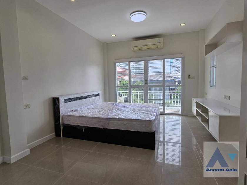 รูป 🔼🔽 AccomA 📩  3 BR House in Khlong Toei (AA28339) - รูปที่ 15/19