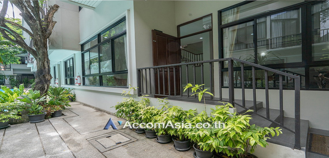 picture 🔼🔽 AccomA 📩 Pet friendly 4 BR House @The urban forestry residence (1914856) - 1/15