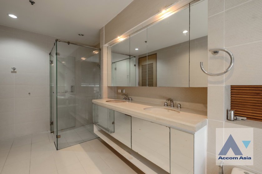 รูป 🔼🔽 AccomA 📩  4 BR Condominium @Royal Saladaeng (AA30099) - รูปที่ 16/20