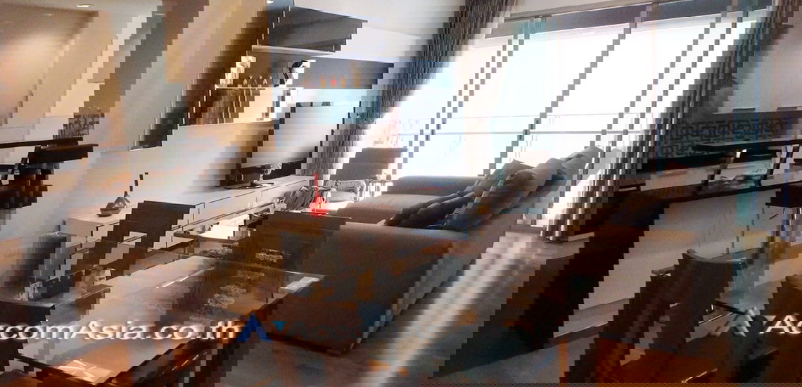 รูป 🔼🔽 AccomA 📩 Built-in condo with city balcony and warm wood tones (1515298) - รูปที่ 3/9