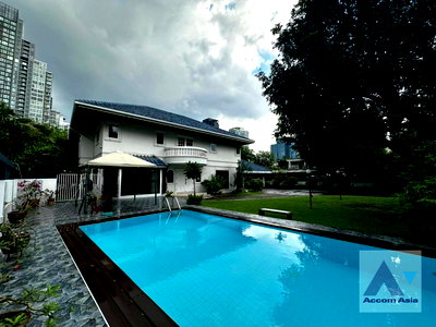 Houses for rent Soi Thonglor (Sukhumvit 55) : 🔼🔽 AccomA 📩 Private Swimming Pool 4 BR House in Khlong Tan Nuea (100069)