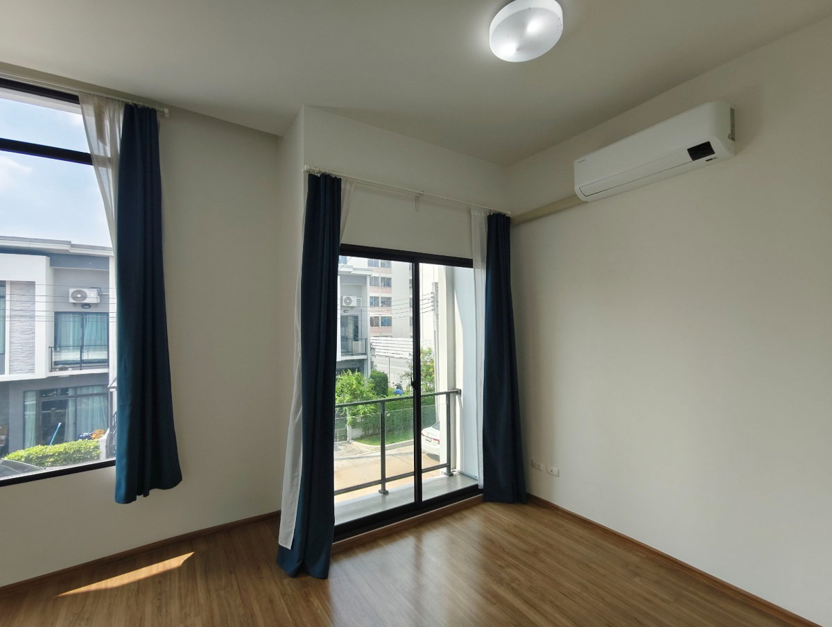รูป 🏡 ทาวน์โฮม 2 ชั้น "แกรนด์พลีโน่ วัชรพล-สุขาภิบาล 5" เพียง 3.29 ล้าน เท่านั้น! - รูปที่ 4/32