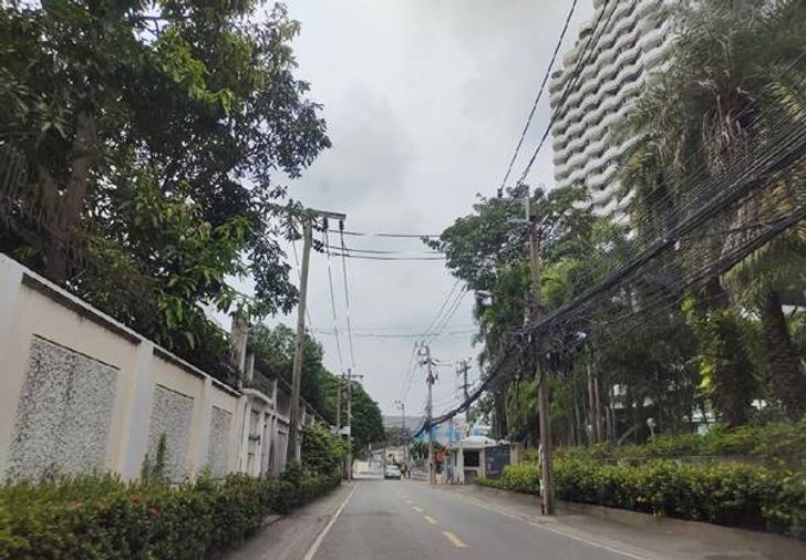 Land for sale, 1600 sq wah, Huai Khwang