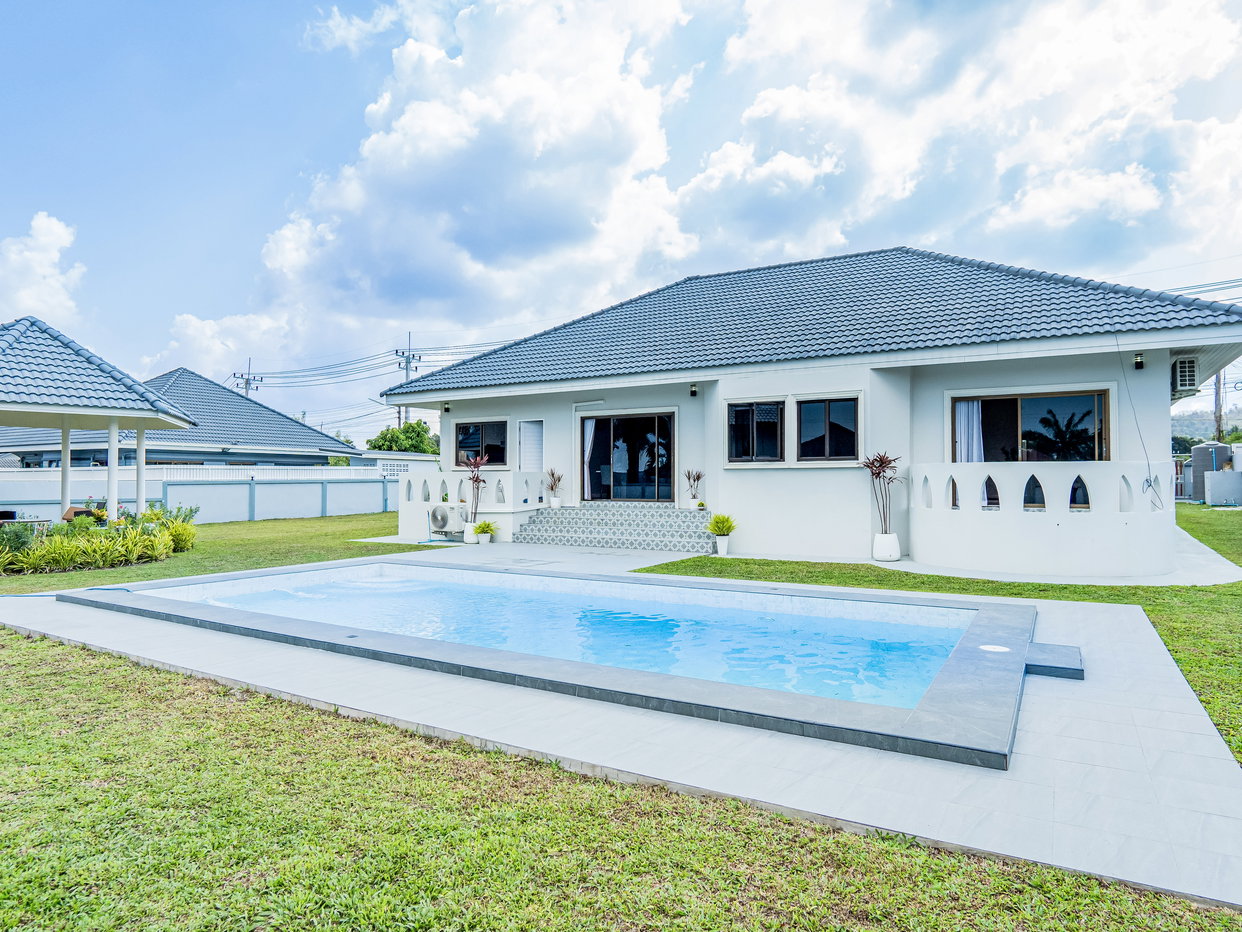 รูป Pool Villa for Sale Bang Saray Large Land Quiet Living - รูปที่ 2/23