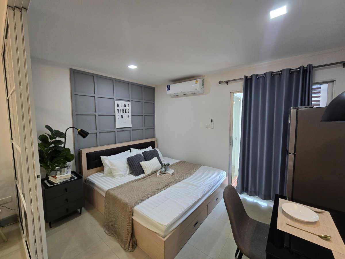 รูป ห้องรีโนเวทใหม่ รีเจ้นท์โฮม 7-1 ตึก B ชั้นสูง ระยะเดินBTS  - รูปที่ 2/12