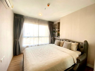 Condos for sale : FOR SALE: Stunning High-Floor Unit at Fuse Chan-Sathorn