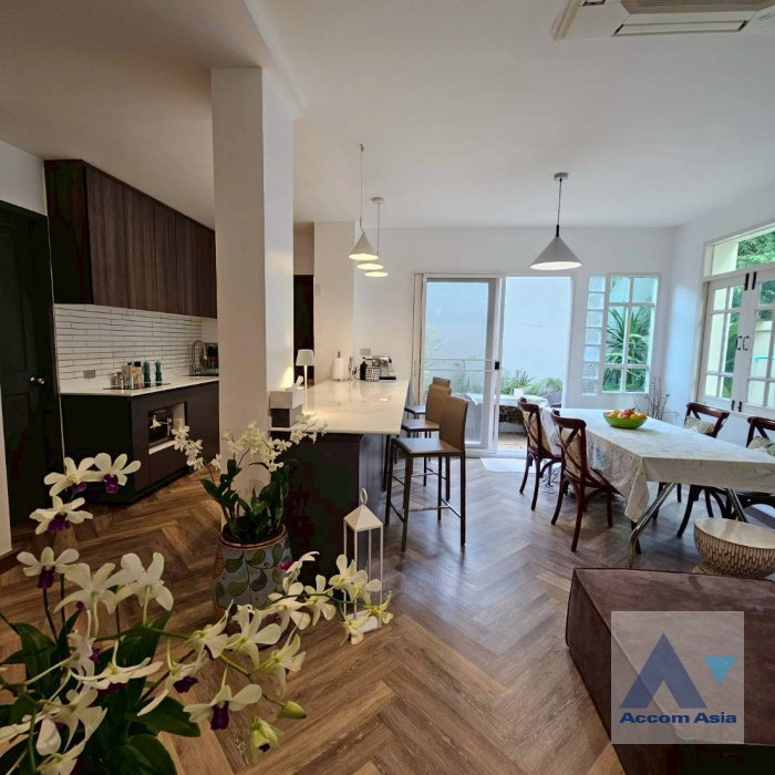 รูป 🔼🔽 AccomA 📩  4 BR Townhouse @ (AA45490) - รูปที่ 3/7