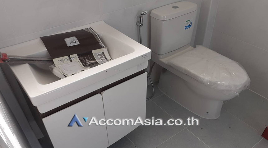 รูป 🔼🔽 AccomA 📩 Bright house with garden view and classic wood details in Sathorn (AA26397) - รูปที่ 4/6