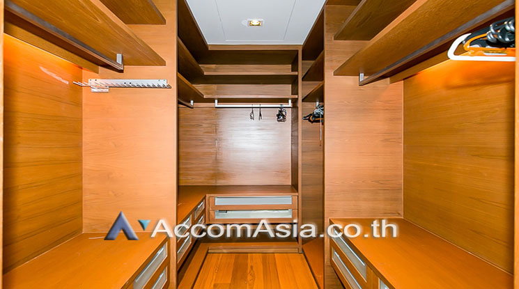 รูป 🔼🔽 AccomA 📩 Charming vintage-style house with classic curtains and parquet floors (AA22996) - รูปที่ 9/10