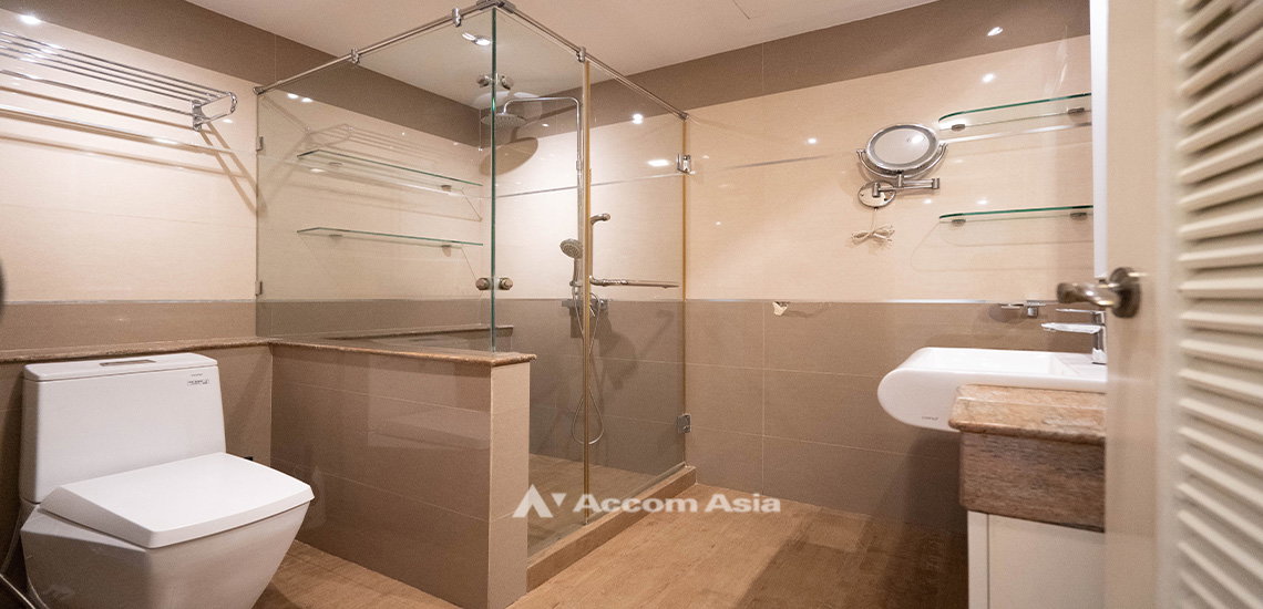 picture 🔼🔽 AccomA 📩 Modern light-toned condo with open terrace and built-in walk-in closet (21358) - 16/17