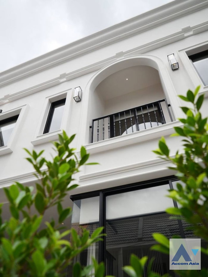 รูป 🔼🔽 AccomA 📩 Modern family home in Moo Baan Klongtan Nivet with open layout (AA35014) - รูปที่ 10/10