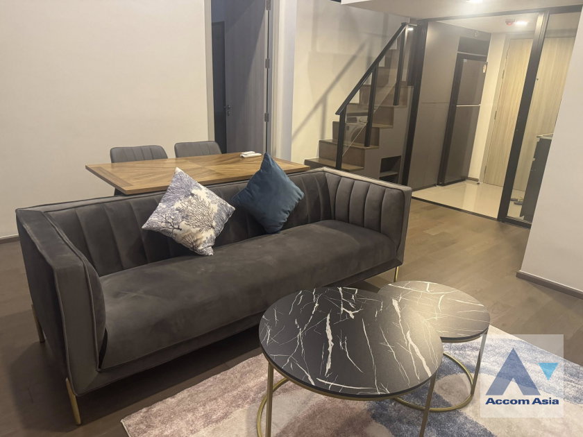 รูป 🔼🔽 AccomA 📩 Duplex Condo,Fully Furnished 2 BR Condominium @Park Origin Chula Samyan (AA45636) - รูปที่ 3/12