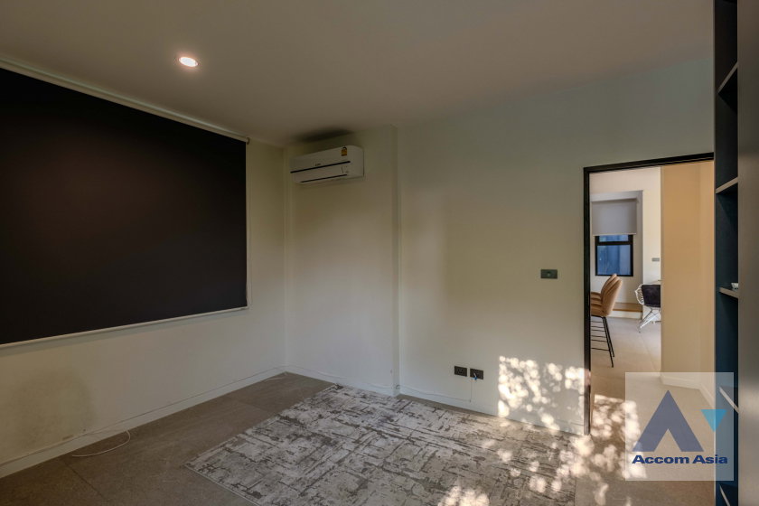 รูป 🔼🔽 AccomA 📩  4 BR House in Khlong Toei Nuea (AA35388) - รูปที่ 12/20