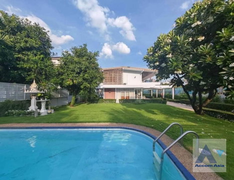 🔼🔽 AccomA 📩 Pet friendly,Private Swimming Pool 5 BR House in Khwaeng Sam Sen Nai (1913419)
