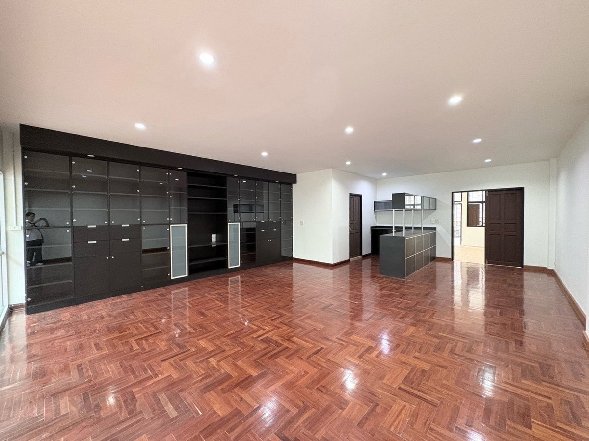 รูป 🏢🔥 ให้เช่าด่วน อาคารพาณิชย์ / Home Office 7 ชั้น ใจกลางสยาม – บรรทัดทอง ✨ ทำเลทองหายาก ใกล้รถไฟฟ้า ใจกลางเมือง - รูปที่ 7/17