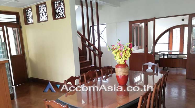 picture 🔼🔽 AccomA 📩 Home Office,Pet friendly 3 BR House in Chong Nonsi (9000503) - 1/8