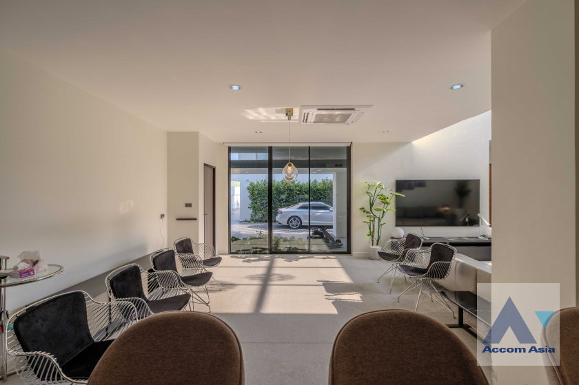 รูป 🔼🔽 AccomA 📩  4 BR House in Khlong Toei Nuea (AA35388) - รูปที่ 6/20