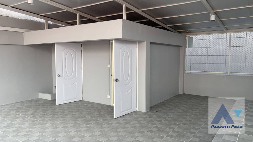 picture 🔼🔽 AccomA 📩 Home Office 4 BR Townhouse in Khlong Toei Nuea (AA37501) - 20/20