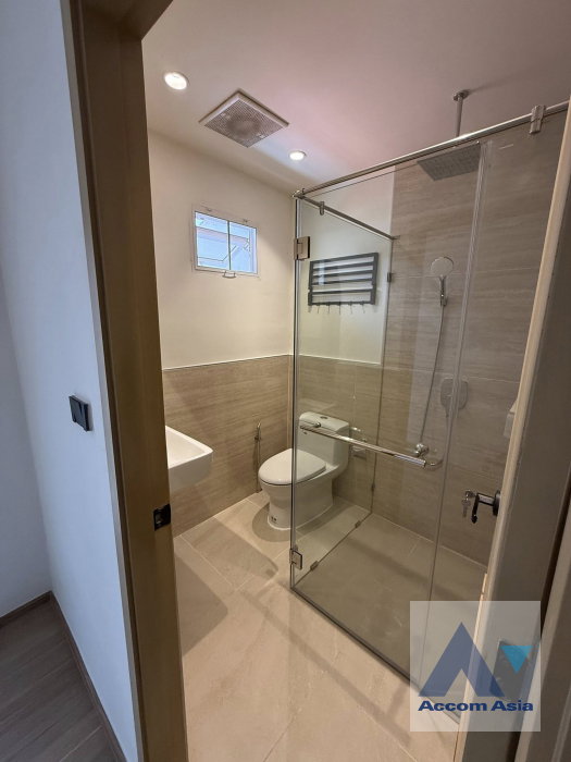 รูป 🔼🔽 AccomA 📩 Newly renovated,Pet friendly 3 BR House in Klong Tan (AA45709) - รูปที่ 10/11